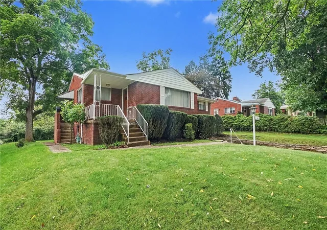 Photo 3 of Single family home for sale at 1314 Foxboro Dr, Monroeville, PA 15146 | MLS# 1770040 | Listing updated on 2026-08-29