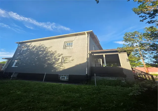 Photo 4 of Single family home for sale at 1200 Superior Ave, Marshall Shadeland, PA 15212 | MLS# 1769504 | Listing updated on 2026-08-24