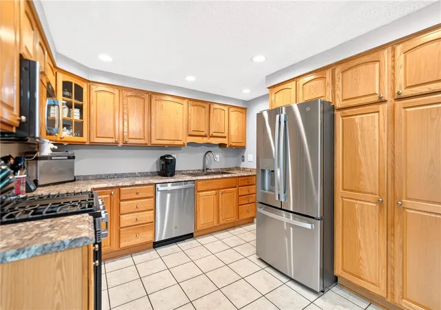 Photo 2 of Single family home for sale at 1909 Michren Cir, South Park, PA 15129 | MLS# 1770364 | Listing updated on 2026-08-27
