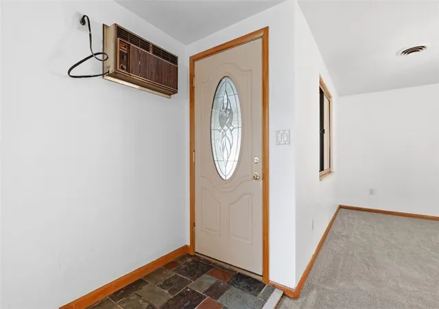 Photo 4 of Single family home for sale at 4930 Gardenville Rd, Baldwin Boro, PA 15236 | MLS# 1770415 | Listing updated on 2026-08-23