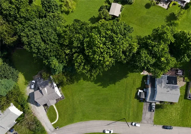Photo 1 of Single family home for sale at 128 Lansdowne Dr, Moon/crescent Twp, PA 15108 | MLS# 1770419 | Listing updated on 2026-08-18