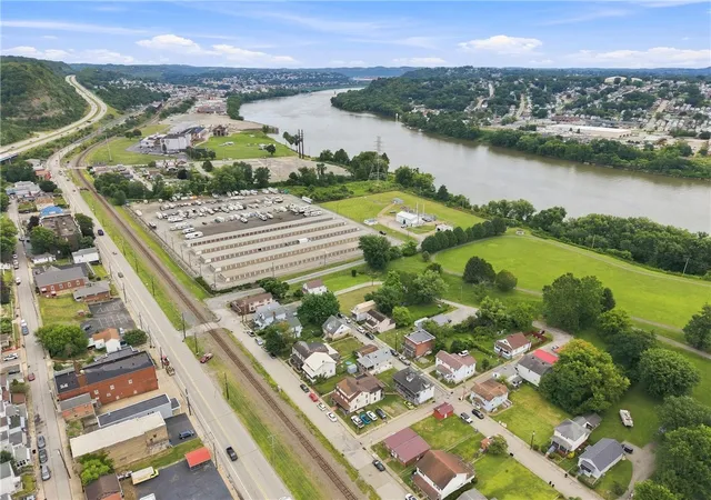 Photo 3 of Condo for sale at 902-904 Front St, East Deer, PA 15030 | MLS# 1770418 | Listing updated on 2026-09-17