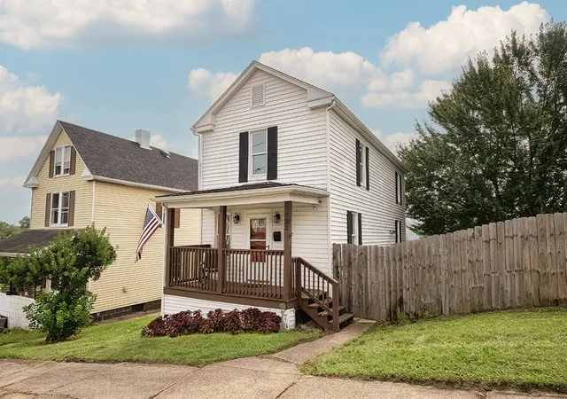 Photo 2 of Single family home for sale at 722 Giffin Ave, Canonsburg, PA 15317 | MLS# 1770452 | Listing updated on 2026-08-19