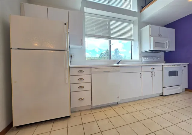 Photo 4 of Condo for sale at 8036 Meadowridge Dr, Seven Springs Resort, PA 15622 | MLS# 1769545 | Listing updated on 2026-08-21