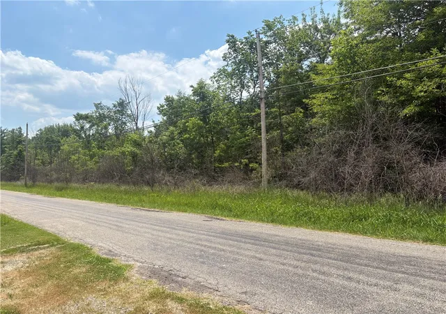 Photo 2 of Land for sale at 922 Acres Spencer Rd, Hermitage, PA 16148 | MLS# 1770473 | Listing updated on 2026-09-19