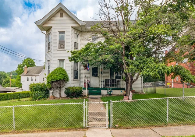 Photo 1 of Single family home for sale at 641 W Newton St, City Of Greensburg, PA 15601 | MLS# 1770435 | Listing updated on 2026-08-19