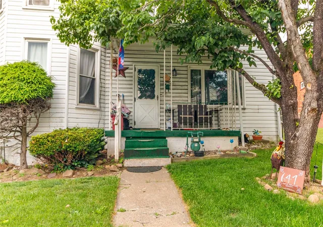Photo 2 of Single family home for sale at 641 W Newton St, City Of Greensburg, PA 15601 | MLS# 1770435 | Listing updated on 2026-08-19