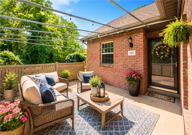 Photo 3 of Sale Pending at 1250 Murry Chase Ln, Murrysville, PA 15668 | MLS# 1770259 | Listing updated on 2026-08-24