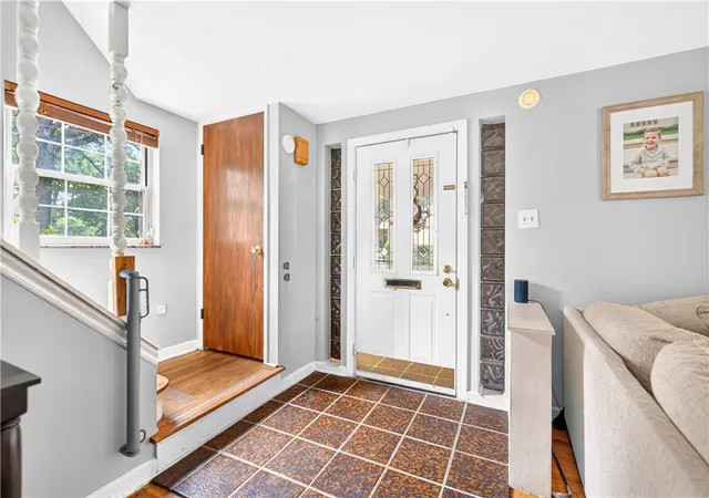 Photo 3 of Single family home for sale at 414 Gardner Pl, Ross Twp, PA 15237 | MLS# 1770352 | Listing updated on 2026-08-26