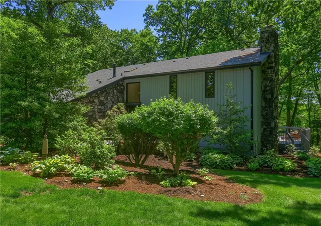 Photo 3 of Single family home for sale at 113 Buckingham Trl, Cranberry Twp, PA 16066 | MLS# 1770516 | Listing updated on 2026-09-28