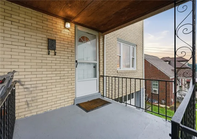 Photo 3 of Multi family home for sale at 522 524 Center Ave, Verona, PA 15147 | MLS# 1770490 | Listing updated on 2026-08-20