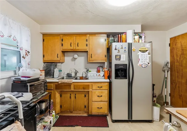 Listing Photo 5 - Condo for sale in building located at 522-524 Ctr Ave, Verona, PA 15147