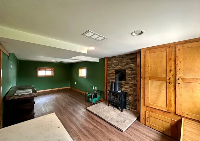 Photo 4 of Single family home for sale at 509 Deemer Ave, Ellport Boro, PA 16117 | MLS# 1770361 | Listing updated on 2026-08-19