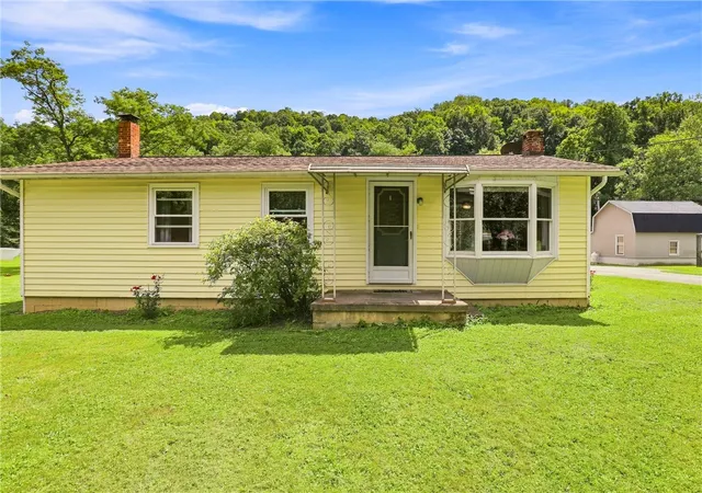 Photo 2 of Single family home for sale at 5536 Somerset Pike, Jenner Twp, PA 15935 | MLS# 1770561 | Listing updated on 2026-08-24