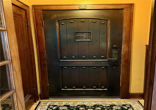 Photo 5 of Single family home for sale at 726 Harden Dr, Ross Twp, PA 15229 | MLS# 1770422 | Listing updated on 2026-08-29