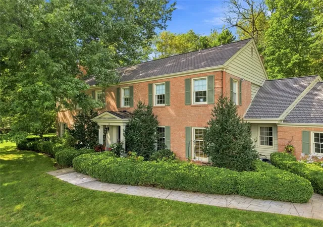 Photo 3 of Sale Pending at 15 Old Timber Trl, Fox Chapel, PA 15238 | MLS# 1770406 | Listing updated on 2026-08-25