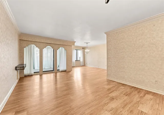 Photo 5 of Condo for sale at 307 S Dithridge St #505, Oakland, PA 15213 | MLS# 1770011 | Listing updated on 2026-08-30