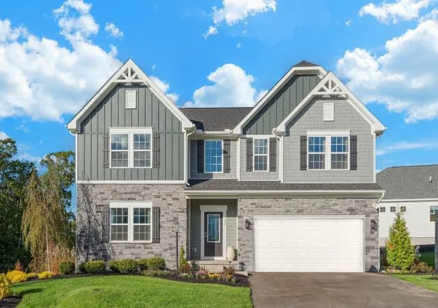 Photo 1 of Single family home for sale at 174 Victoria Dr, Moon/crescent Twp, PA 15108 | MLS# 1770601 | Listing updated on 2026-08-29