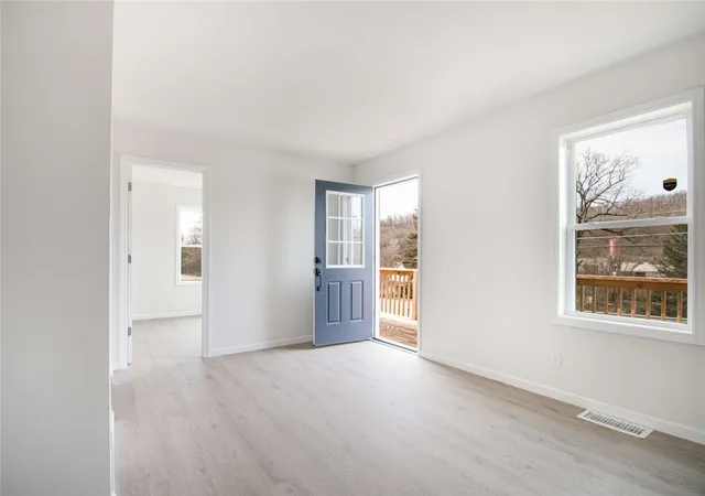 Photo 3 of Single family home for sale at 582 Oneida Valley Rd, Center Twp, PA 16001 | MLS# 1770624 | Listing updated on 2026-08-19