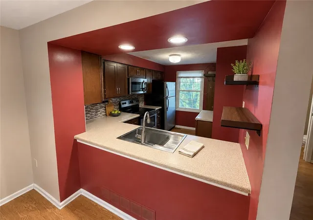 Photo 4 of Townhouse for sale at 3244 Ward St, Oakland, PA 15213 | MLS# 1770505 | Listing updated on 2026-08-27