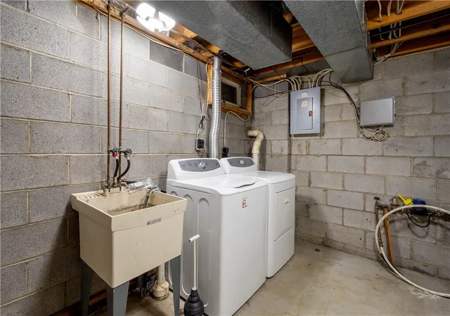 Photo 33 of Sale Pending at 183 W Russets Cir, South Fayette, PA 15017 | MLS# 1770018 | Listing updated on 2026-08-23