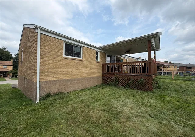Photo 4 of Single family home for sale at 1177 Cascade Dr, Homestead, PA 15120 | MLS# 1770178 | Listing updated on 2026-08-19