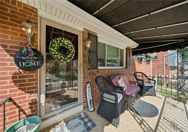 Photo 2 of Single family home for sale at 803 Killarney Dr, Castle Shannon, PA 15234 | MLS# 1770511 | Listing updated on 2026-08-29