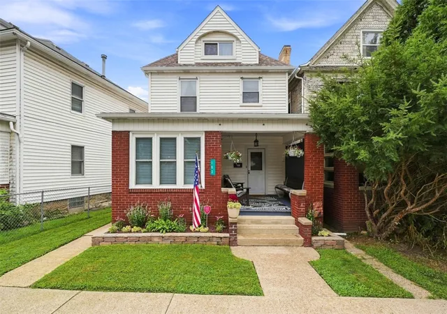 Photo 1 of Single family home for sale at 183 Franklin Ave, Vandergrift, PA 15690 | MLS# 1770551 | Listing updated on 2026-08-25