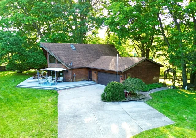Photo 3 of Single family home for sale at 331 Fullerton Rd, North Beaver Twp, PA 16120 | MLS# 1770686 | Listing updated on 2026-08-24