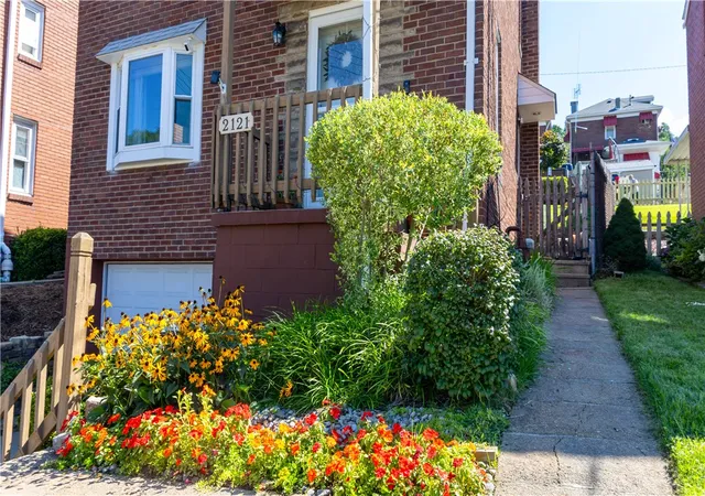 Photo 3 of Sale Pending at 2121 Fairland St, Overbrook, PA 15210 | MLS# 1770460 | Listing updated on 2026-08-24