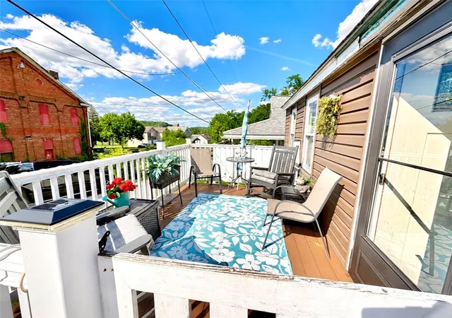 Photo 2 of Single family home for sale at 4 Hayes St, Dunbar, PA 15431 | MLS# 1770332 | Listing updated on 2026-08-22