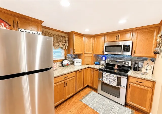 Photo 3 of Single family home for sale at 4 Hayes St, Dunbar, PA 15431 | MLS# 1770332 | Listing updated on 2026-08-22