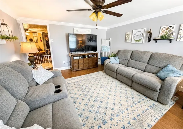 Photo 3 of Single family home for sale at 4 Hayes St, Dunbar, PA 15431 | MLS# 1770332 | Listing updated on 2026-08-22