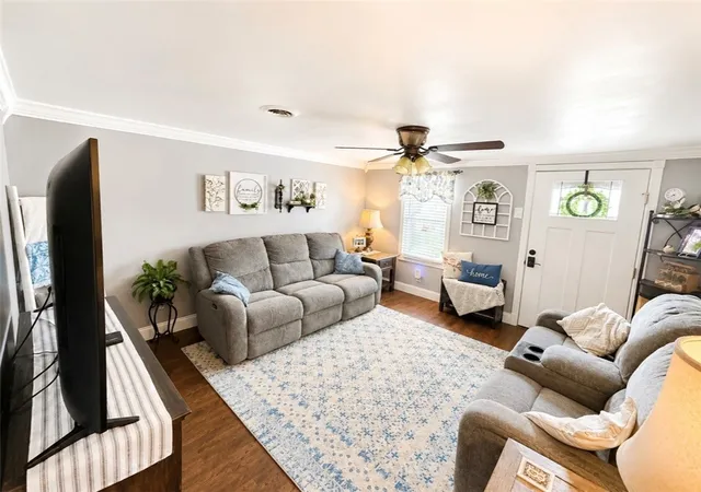 Photo 4 of Single family home for sale at 4 Hayes St, Dunbar, PA 15431 | MLS# 1770332 | Listing updated on 2026-08-22