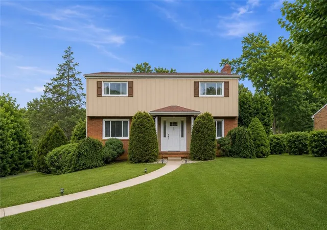 Photo 2 of Single family home for sale at 129 Dwellington Dr, Middlesex Twp, PA 16059 | MLS# 1770603 | Listing updated on 2026-08-29