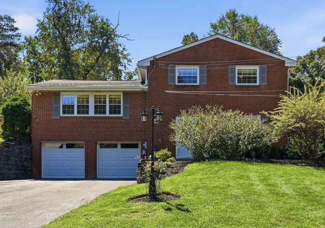 Photo 3 of Sale Pending at 2354 Saddle Dr, Hampton, PA 15101 | MLS# 1770702 | Listing updated on 2026-08-24