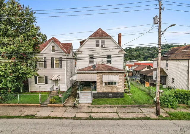 Photo 2 of Multi family home for sale at 614 Constitution Blvd, New Kensington, PA 15068 | MLS# 1770612 | Listing updated on 2026-08-20