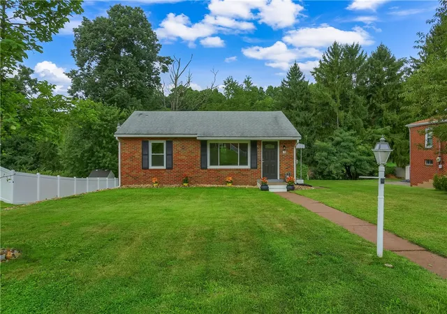 Photo 2 of Single family home for sale at 18 Longvue Cir, Economy, PA 15003 | MLS# 1770188 | Listing updated on 2026-09-26