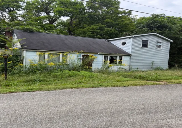 Photo 2 of Single family home for sale at 202 Clark, Saltsburg Area, PA 15681 | MLS# 1770039 | Listing updated on 2026-08-20