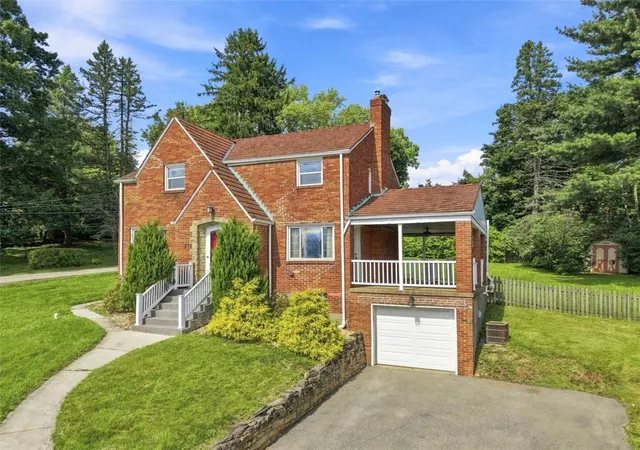 Photo 2 of Single family home for sale at 201 Broughton Rd, Bethel Park, PA 15102 | MLS# 1770709 | Listing updated on 2026-09-19