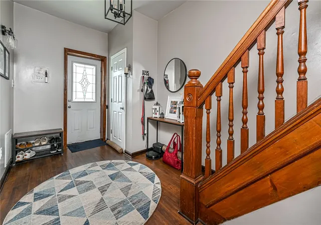 Photo 3 of Sale Pending at 138 E Pennview St, Shaler, PA 15223 | MLS# 1770718 | Listing updated on 2026-08-25