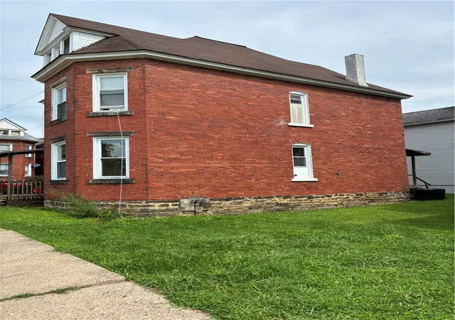 Photo 1 of Single family home for sale at 498 E High St, Kittanning Boro, PA 16201 | MLS# 1770714 | Listing updated on 2026-08-29