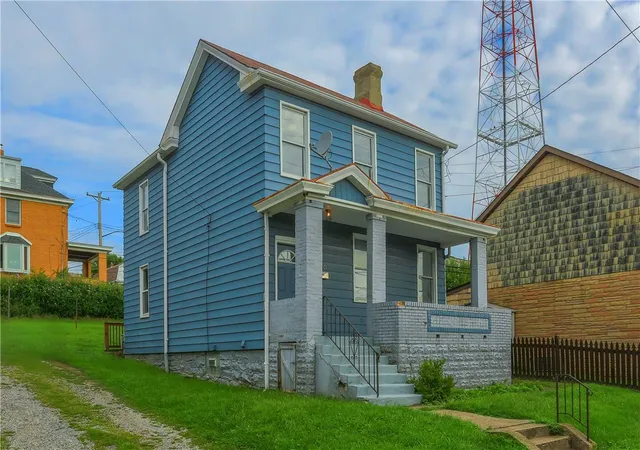 Photo 2 of Single family home for sale at 216 Republic St, Mt Washington, PA 15211 | MLS# 1770512 | Listing updated on 2026-08-20