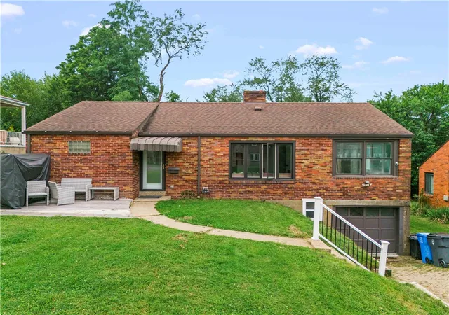 Photo 1 of Single family home for sale at 123 Arla Dr, Scott Twp, PA 15220 | MLS# 1770620 | Listing updated on 2026-08-20