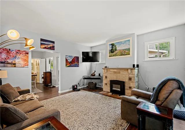 Photo 2 of Single family home for sale at 342 Valley St, Robinson Twp, PA 15057 | MLS# 1770575 | Listing updated on 2026-10-04