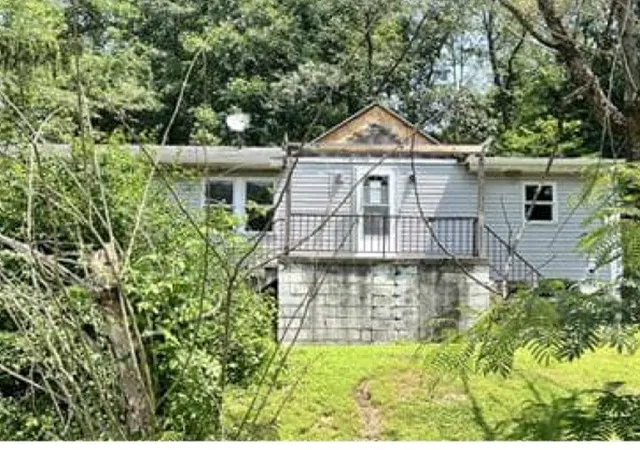 Photo 1 of Single family home for sale at 2302 Hunter Rd, Hempfield Twp, PA 15601 | MLS# 1770809 | Listing updated on 2026-08-20