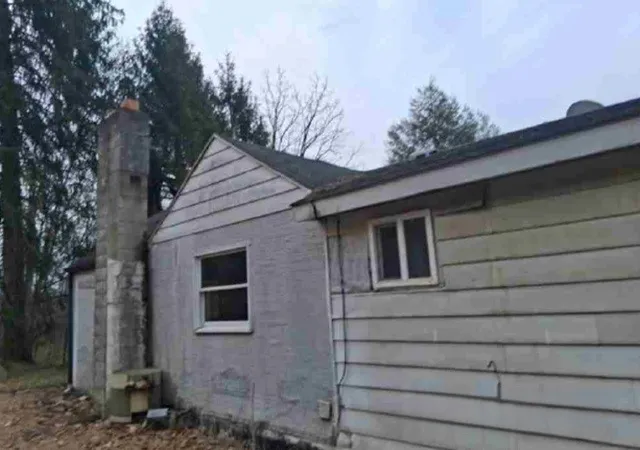 Photo 2 of Single family home for sale at 2302 Hunter Rd, Hempfield Twp, PA 15601 | MLS# 1770809 | Listing updated on 2026-08-20