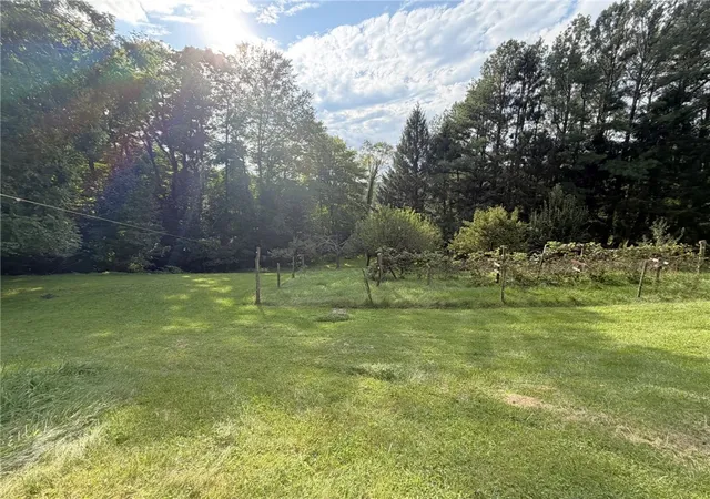 Photo 4 of Sale Pending at 26 Mountain Rd, Ligonier Twp, PA 15658 | MLS# 1770801 | Listing updated on 2026-08-26