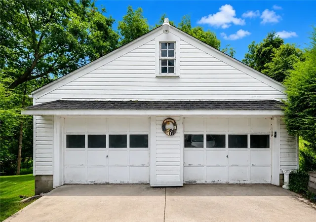Photo 3 of Sale Pending at 954 Auburn Ln, Irwin, PA 15642 | MLS# 1770836 | Listing updated on 2026-08-27