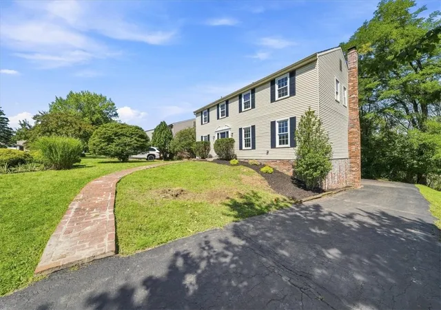 Photo 3 of Single family home for sale at 3409 Cramlington Dr, Hampton, PA 15044 | MLS# 1769729 | Listing updated on 2026-08-22